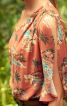 Блузка с цельнокроеными рукавами-воланами - фото 4