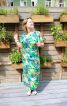 Літня сукня з яскравого штапеля - фото 2